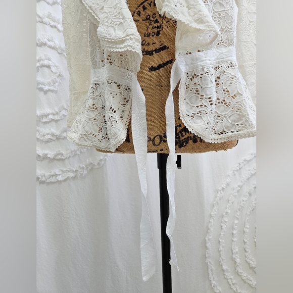 JM Collection eyelet lace top - Picture 4 of 10